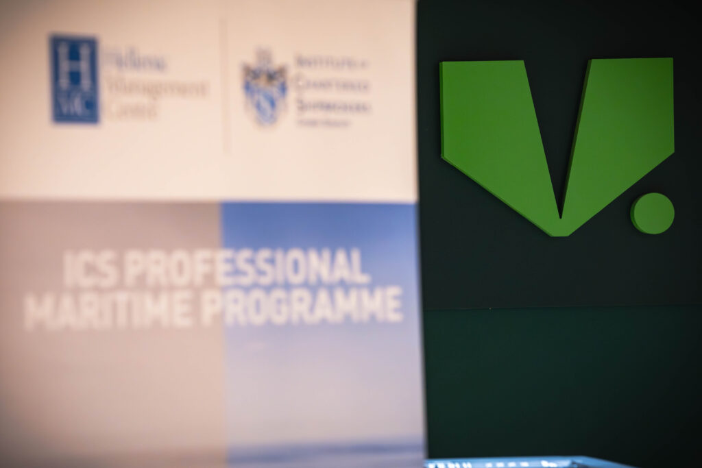 ICS Greek Branch Holds Annual Vassilopita Cutting Event & Lecture on Geopolitics 10 MOTO8739