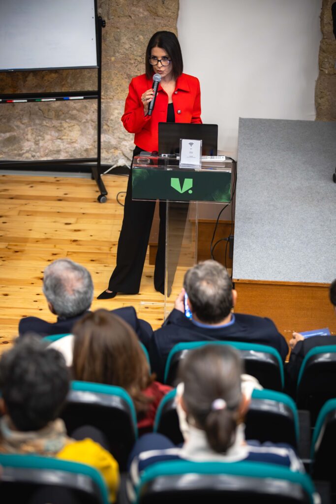 ICS Greek Branch Holds Annual Vassilopita Cutting Event & Lecture on Geopolitics 3 MOTO9323