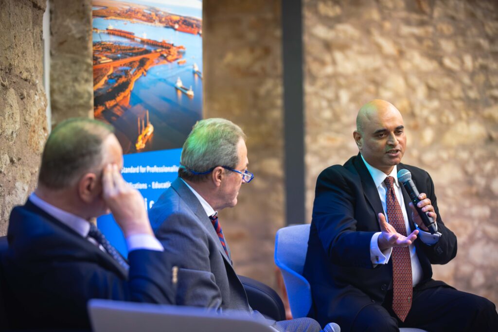 ICS Greek Branch Holds Annual Vassilopita Cutting Event & Lecture on Geopolitics 9 MOTO9866