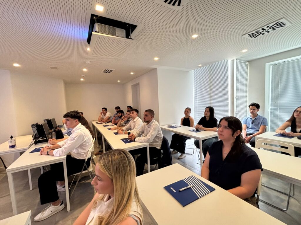 ICS Greek Branch and Alba Graduate Business School Successfully Complete the 6th Summer School "Shipping in Action" 9 seaven 4 1